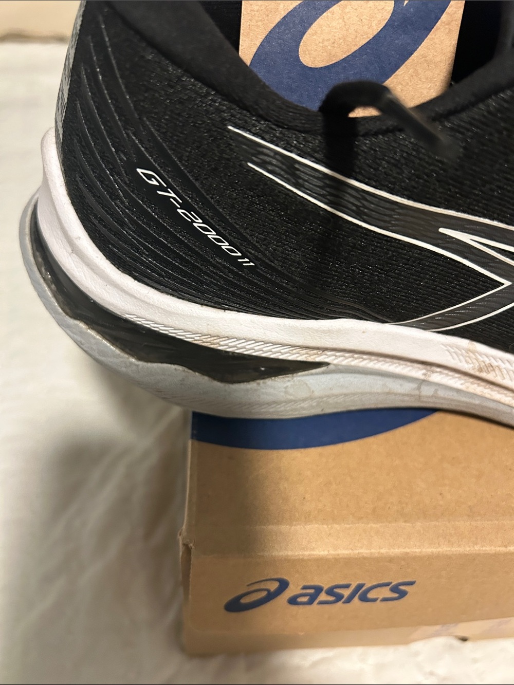 Asics Black and White GT-2000 13 women’s Running Shoes - Picture 3 of 9
